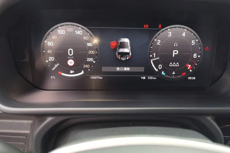 Used Land Rover Defender 2023 Facelift 90 3.0T P400 XS Odometer Close Up