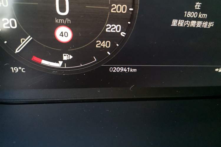 Used Land Rover Defender 2023 Facelift 110 3.0T P400 Dark Edition Odometer Close Up