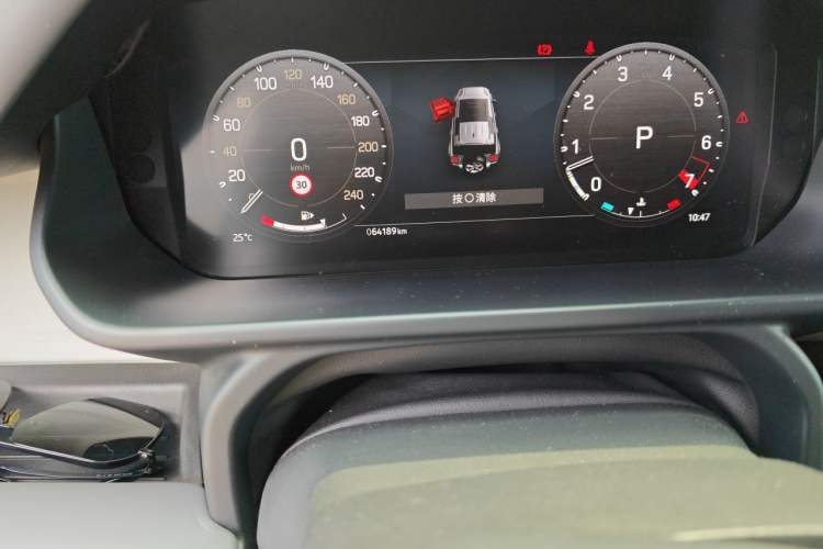 Used Land Rover Defender 2023 110 3.0T P400 Dark Edition Odometer Close Up