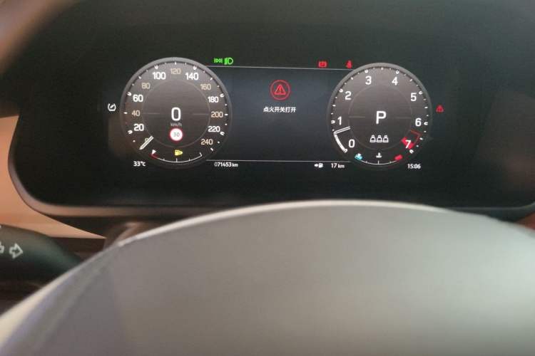 Used Land Rover Defender 2023 110 3.0T P400 X-DYNAMIC HSE Odometer Close Up