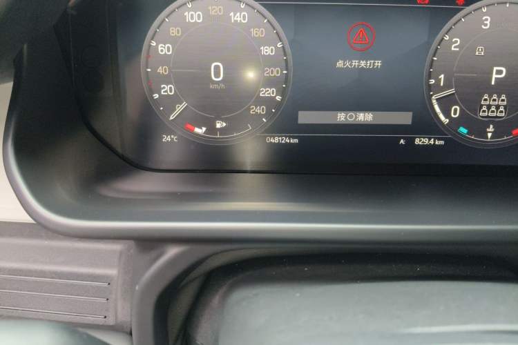 Used Land Rover Defender 2023 130 3.0T P400 HSE Odometer Close Up