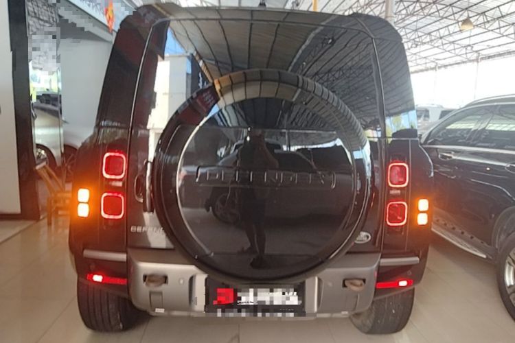 Used Land Rover Defender 2023 Facelift 110 3.0T P400 X-DYNAMIC HSE Rear