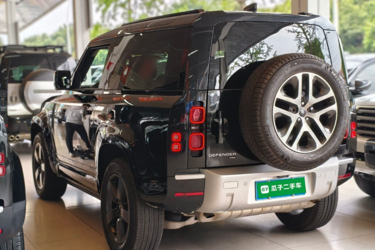 Used Land Rover Defender 2023 Facelift 90 3.0T P400 XS Rear Left 45 Deg
