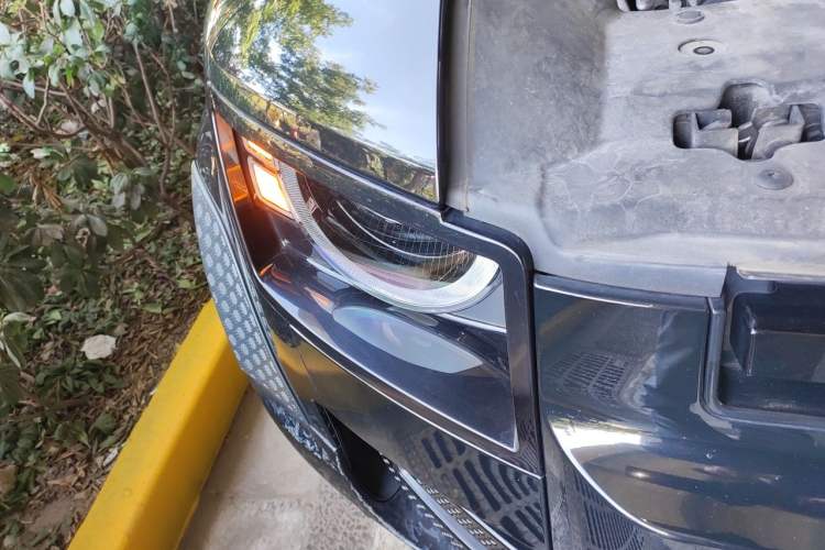 Used Land Rover Defender 2023 Facelift 110 3.0T P400 Dark Edition Right Front Headlight