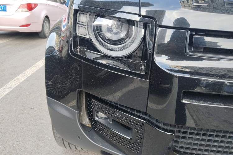 Used Land Rover Defender 2023 130 3.0T P400 HSE Right Front Headlight