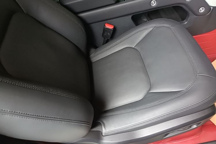 Used Land Rover Defender 2023 Facelift 90 3.0T P400 XS Right Front Seat