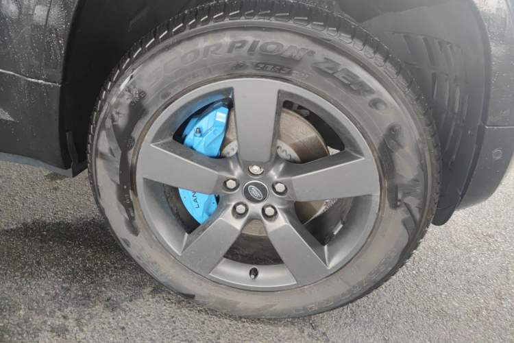 Used Land Rover Defender 2023 Facelift 110 3.0T P400 X-DYNAMIC HSE Right Front Wheel Hub