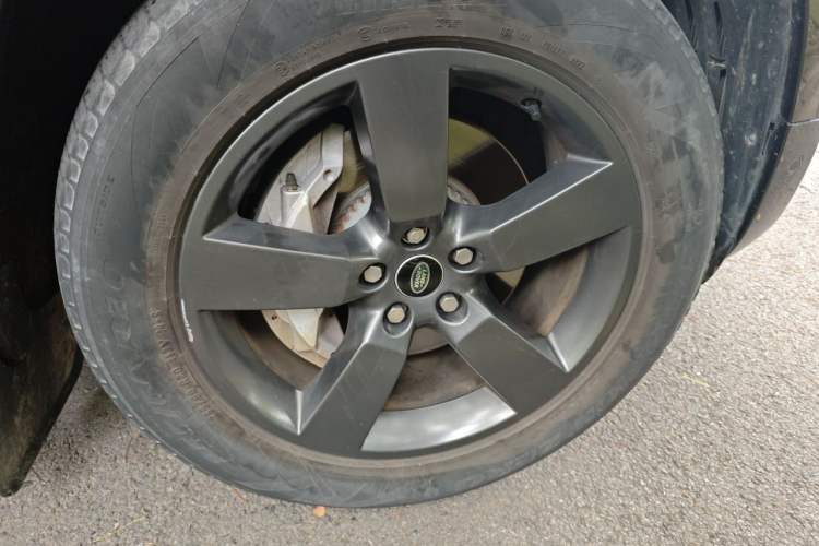 Used Land Rover Defender 2023 Facelift 110 3.0T P400 X-DYNAMIC HSE Right Front Wheel Hub