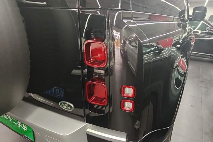 Used Land Rover Defender 2023 Facelift 90 3.0T P400 XS Right Rear Taillight