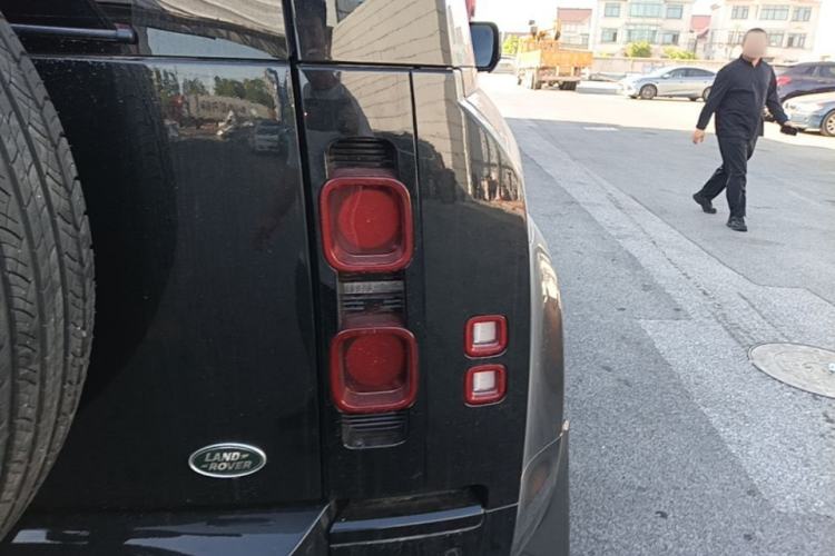 Used Land Rover Defender 2023 90 3.0T P400 XS Right Rear Taillight