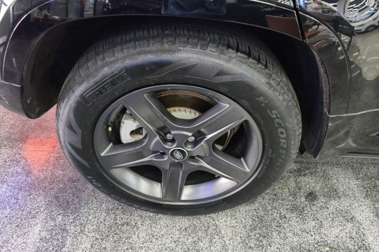 Used Land Rover Defender 2023 Facelift 110 3.0T P400 X-DYNAMIC HSE Right Rear Wheel Hub