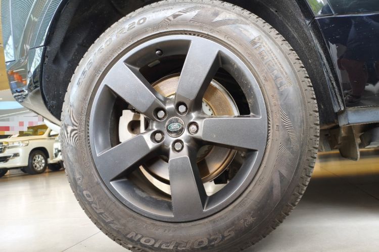 Used Land Rover Defender 2023 Facelift 90 3.0T P400 XS Right Rear Wheel Hub