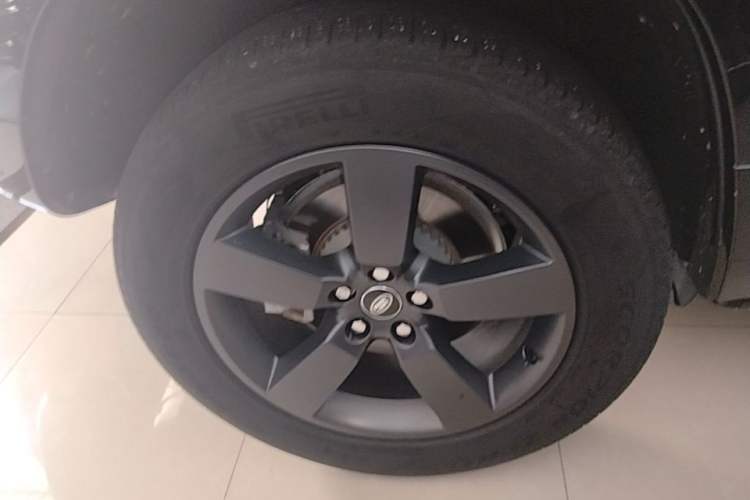 Used Land Rover Defender 2023 Facelift 110 3.0T P400 X-DYNAMIC HSE Right Rear Wheel Hub