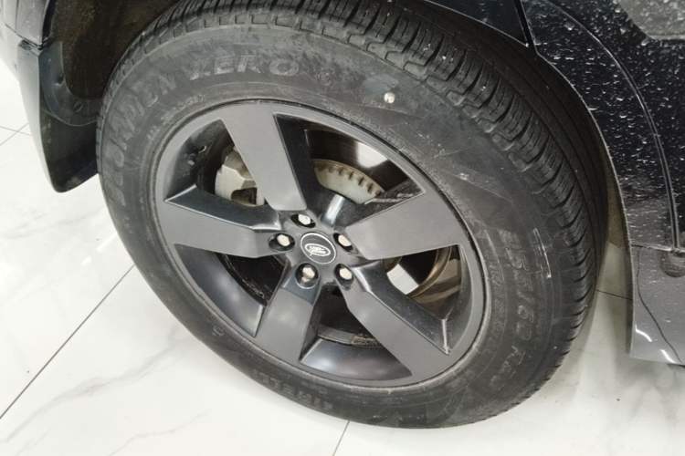 Used Land Rover Defender 2023 Facelift 110 3.0T P400 X-DYNAMIC HSE Right Rear Wheel Hub