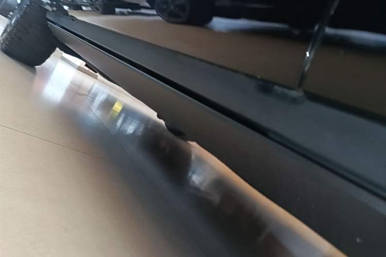 Used Land Rover Defender 2023 110 3.0T P400 X-DYNAMIC HSE Right Side Sill