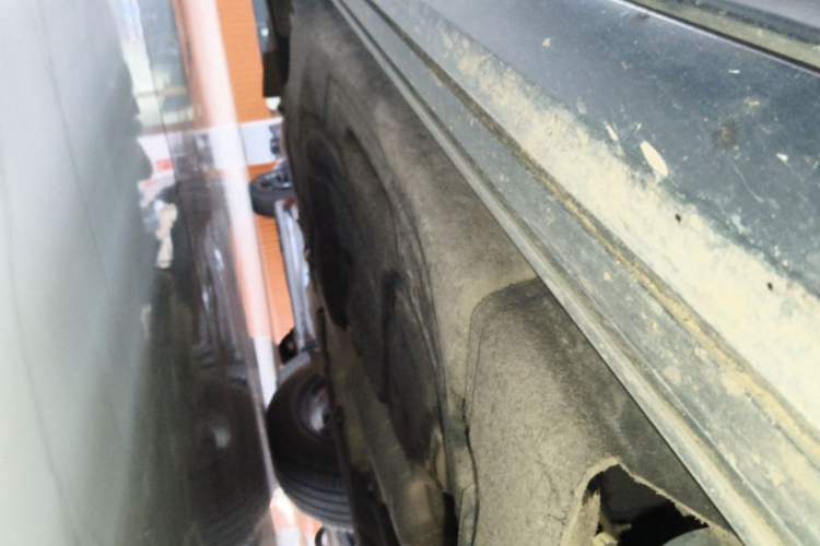 Used Land Rover Defender 2023 Facelift 110 3.0T P400 X-DYNAMIC HSE Right Side Sill