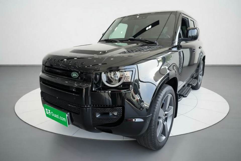 Land Rover Defender 2023