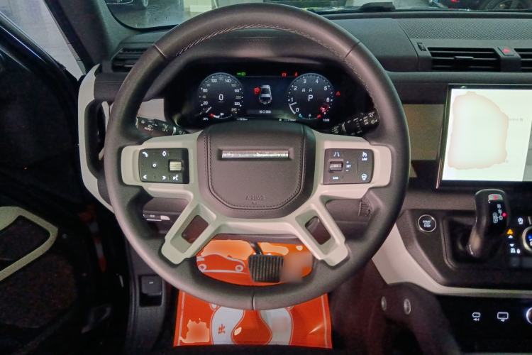 Used Land Rover Defender 2023 Facelift 90 3.0T P400 XS Steering Wheel