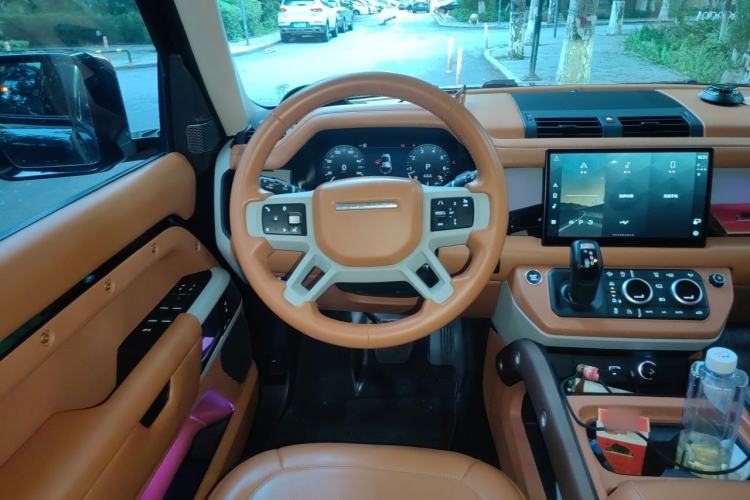 Used Land Rover Defender 2023 Facelift 110 3.0T P400 X-DYNAMIC HSE Steering Wheel