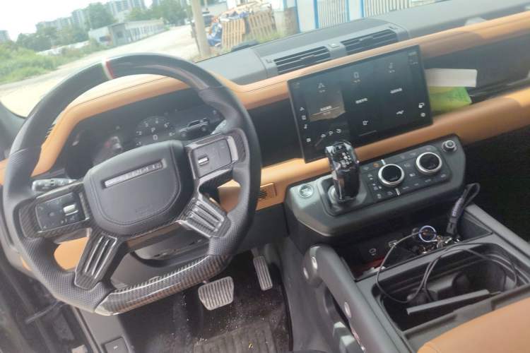 Used Land Rover Defender 2023 110 3.0T P400 X-DYNAMIC HSE Steering Wheel