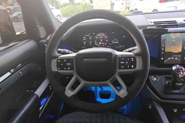 Used Land Rover Defender 2023 Revised Version 90 3.0T P400 Dark Edition Steering Wheel