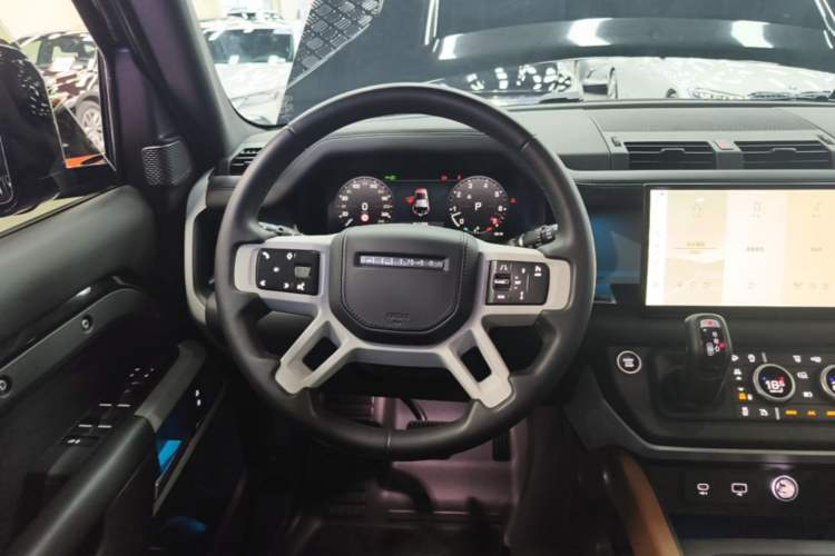 Used Land Rover Defender 2023 Facelift 110 3.0T P400 X-DYNAMIC HSE Steering Wheel