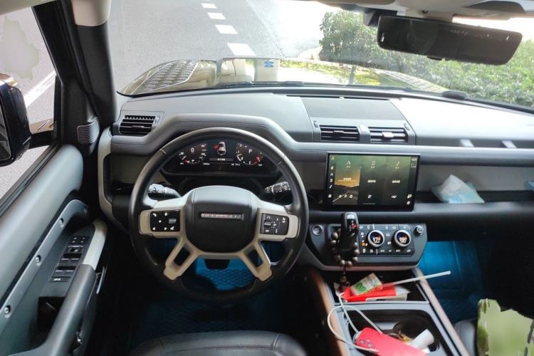 Used Land Rover Defender 2023 Facelift 110 3.0T P400 Dark Edition Steering Wheel