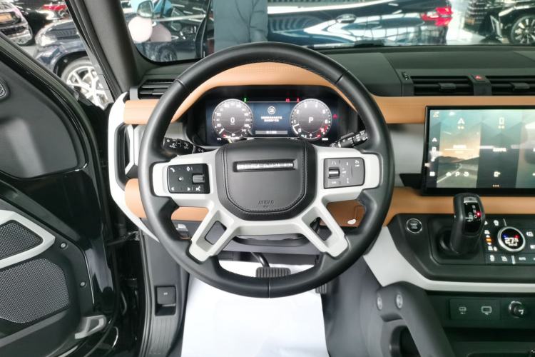 Used Land Rover Defender 2023 Facelift 110 3.0T P400 X-DYNAMIC HSE Steering Wheel