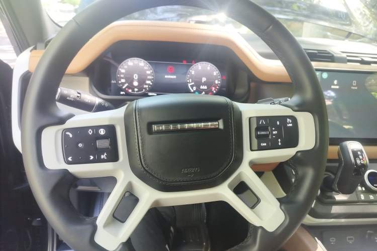 Used Land Rover Defender 2023 110 3.0T P400 X-DYNAMIC HSE Steering Wheel
