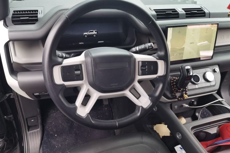 Used Land Rover Defender 2023 Facelift 90 3.0T P400 XS Steering Wheel