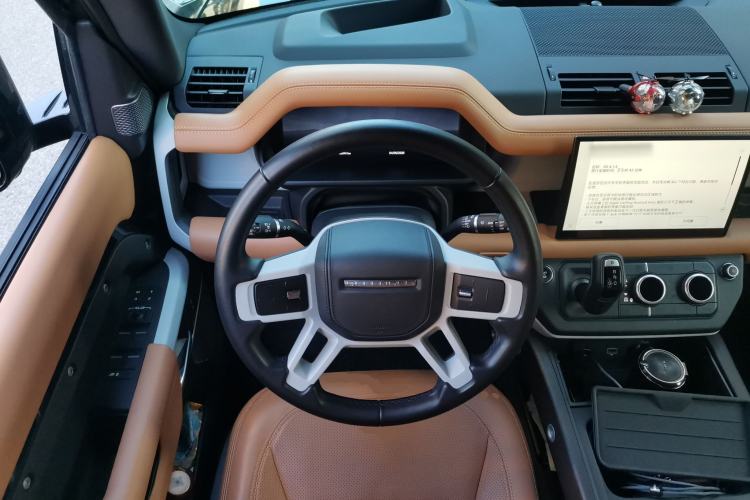 Used Land Rover Defender 2023 Facelift 110 3.0T P400 Dark Edition Steering Wheel