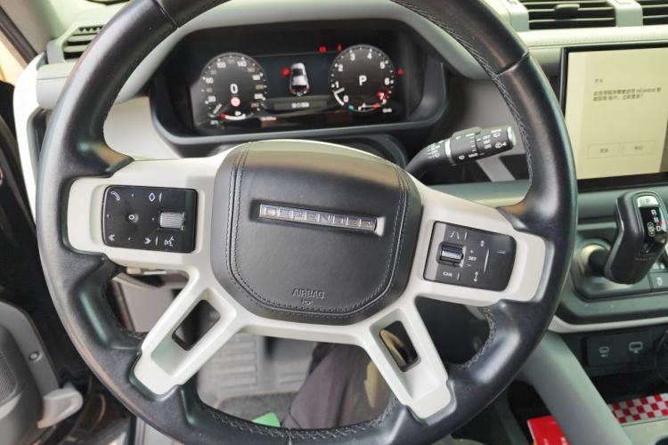 Used Land Rover Defender 2023 110 3.0T P400 Dark Edition Steering Wheel