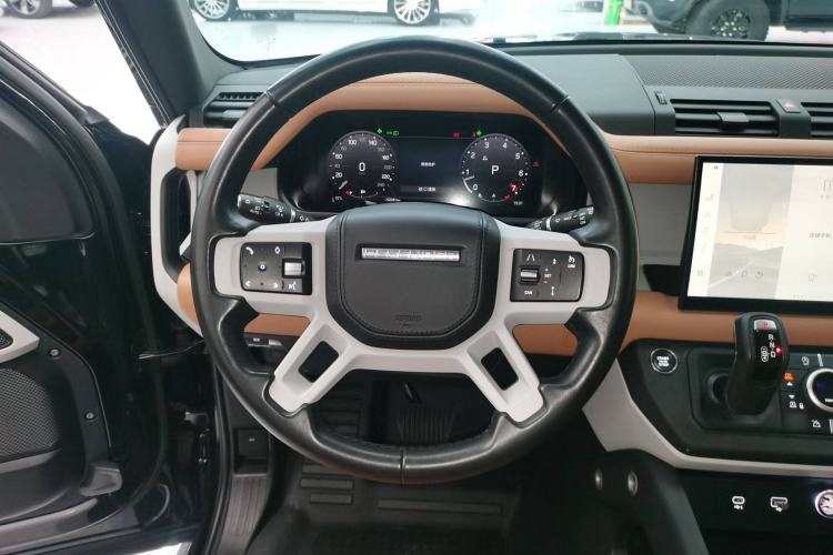 Used Land Rover Defender 2023 Facelift 110 3.0T P400 Dark Edition Steering Wheel