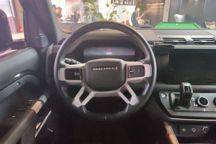 Used Land Rover Defender 2023 110 3.0T P400 X-DYNAMIC HSE Steering Wheel