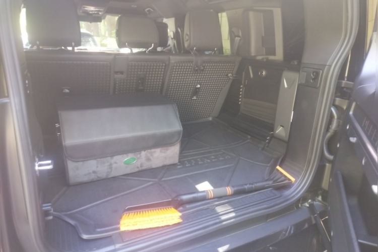 Used Land Rover Defender 2023 110 3.0T P400 X-DYNAMIC HSE Trunk