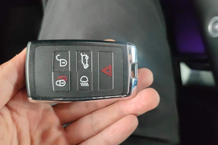 Used Land Rover Defender 2023 Facelift 110 3.0T P400 X-DYNAMIC HSE Vehicle Key