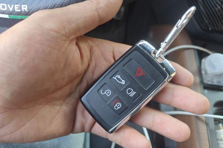 Used Land Rover Defender 2023 130 3.0T P400 X Vehicle Key