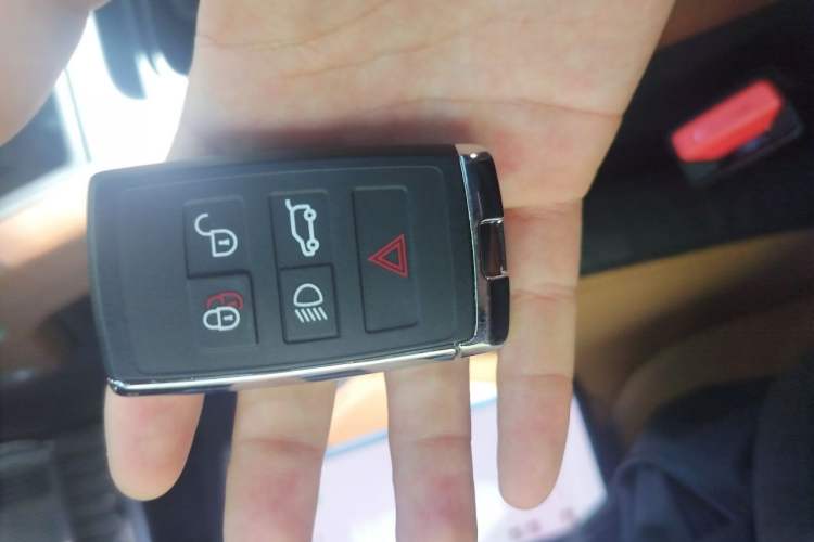 Used Land Rover Defender 2023 110 3.0T P400 X-DYNAMIC HSE Vehicle Key