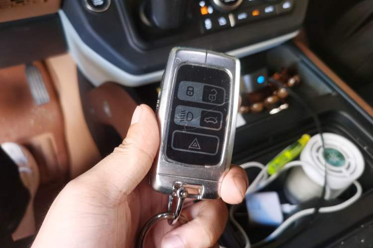 Used Land Rover Defender 2023 Facelift 110 3.0T P400 X-DYNAMIC HSE Vehicle Key