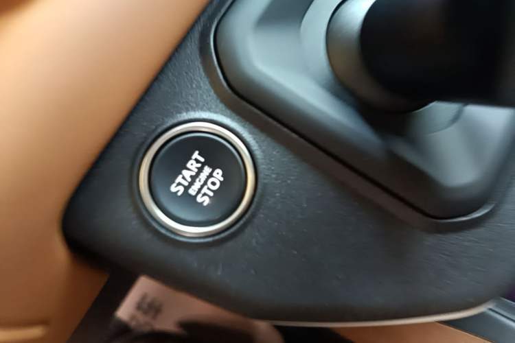 Used Land Rover Defender 2023 Facelift 110 3.0T P400 Dark Edition Vehicle Key