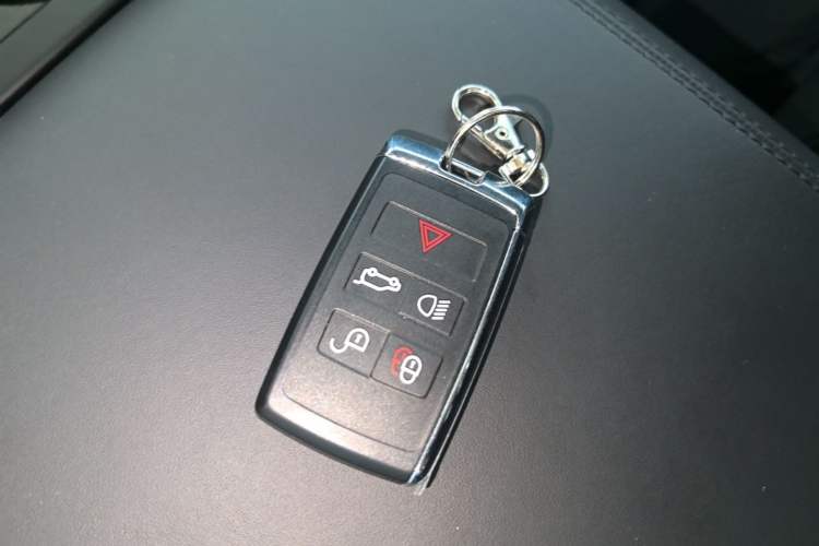 Used Land Rover Defender 2023 110 3.0T P400 X-DYNAMIC HSE Vehicle Key