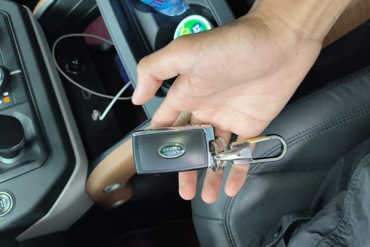 Used Land Rover Defender 2023 130 3.0T P400 HSE Vehicle Key