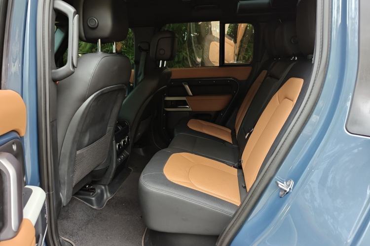 Used Land Rover Defender 2023 110 3.0T P400 X-DYNAMIC HSE Left Rear Seat