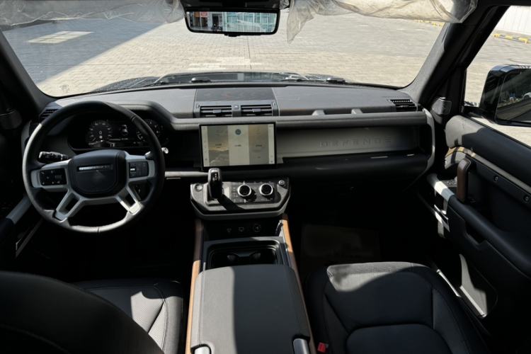 Used Land Rover Defender 2023 Facelift 110 3.0T P400 X-DYNAMIC HSE Exterior 3