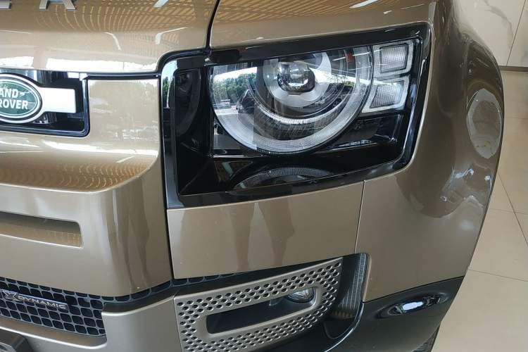 Used Land Rover Defender 2023 Facelift 110 3.0T P400 X-DYNAMIC HSE Left Front Headlight
