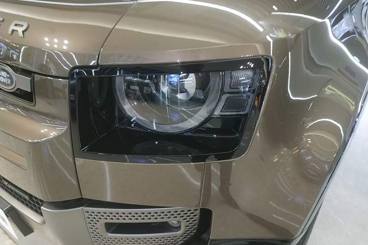 Used Land Rover Defender 2023 110 3.0T P400 X-DYNAMIC HSE Left Front Headlight
