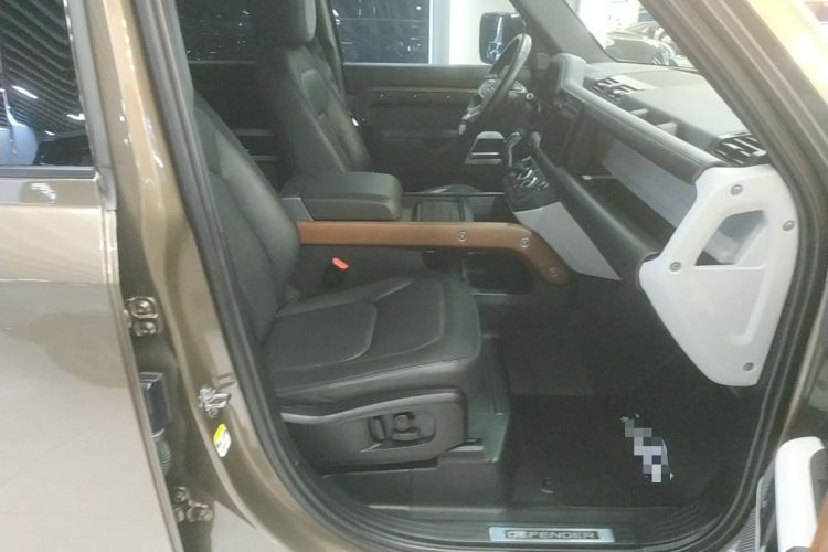 Used Land Rover Defender 2023 110 3.0T P400 X-DYNAMIC HSE Right Front Seat