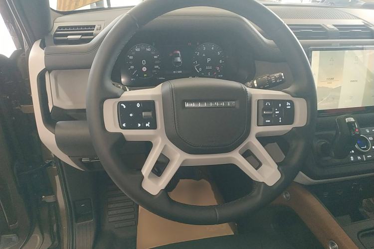 Used Land Rover Defender 2023 Facelift 110 3.0T P400 X-DYNAMIC HSE Steering Wheel