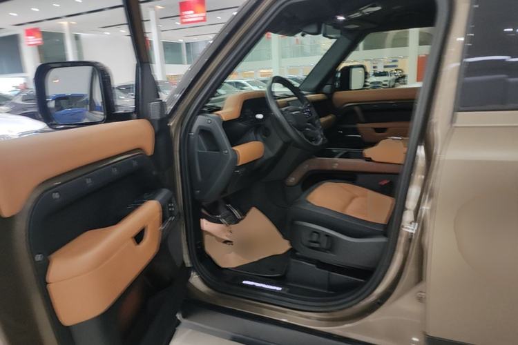 Used Land Rover Defender 2023 Facelift 110 3.0T P400 X Driver Seat
