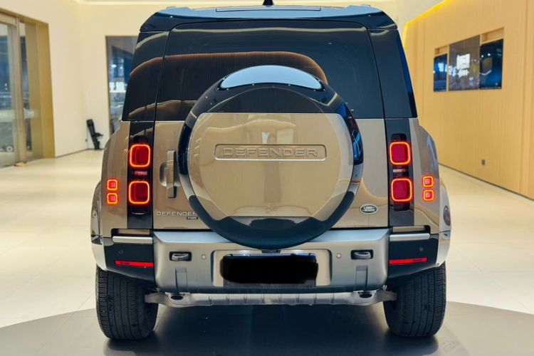 Used Land Rover Defender 2023 Facelift 110 3.0T P400 X-DYNAMIC HSE Exterior 5